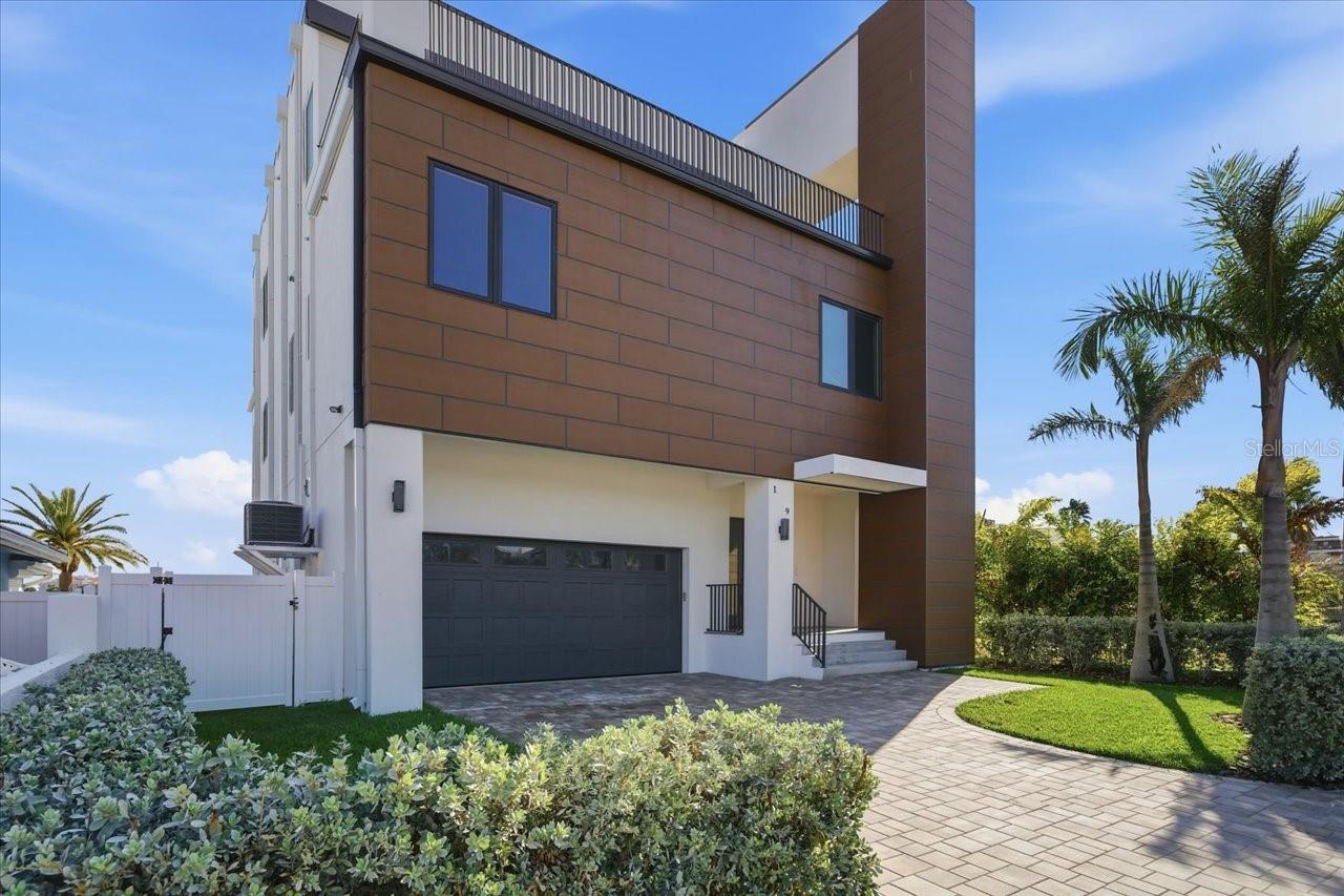 Single Family Residence em ST PETE BEACH, FL - Daniel Dourado