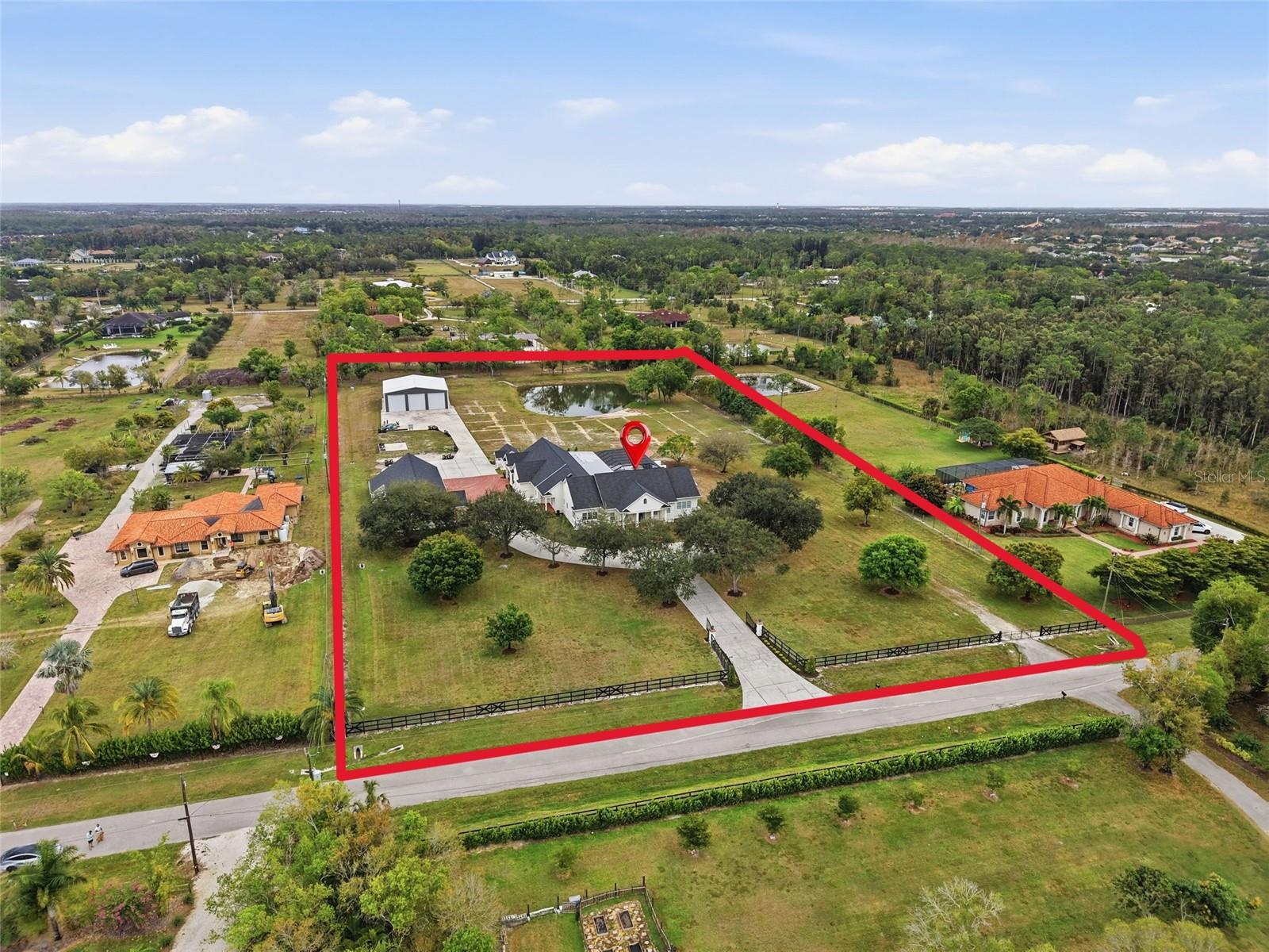 Single Family Residence in FORT MYERS, FL - Daniel Dourado