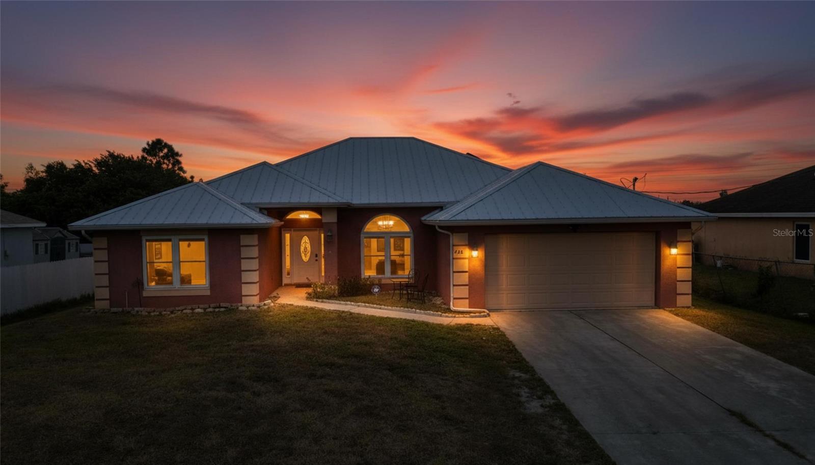 Single Family Residence in LEHIGH ACRES, FL - Daniel Dourado