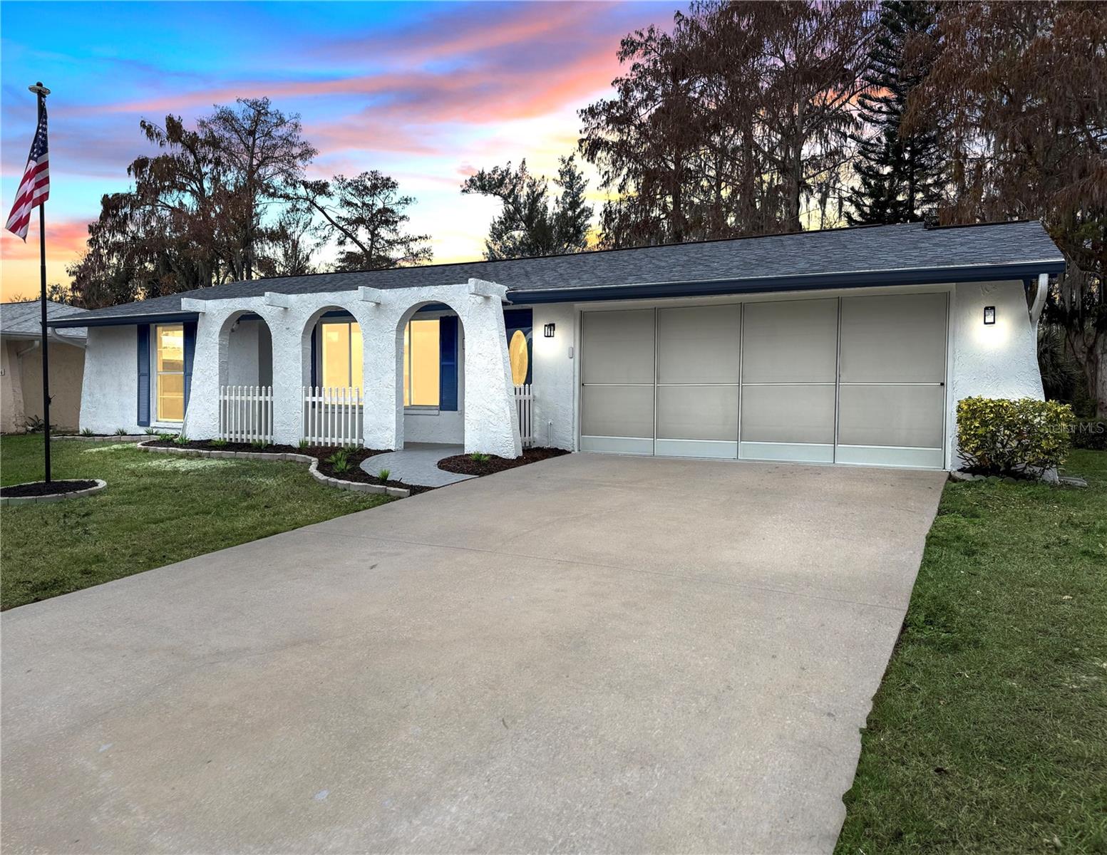 Single Family Residence em NEW PORT RICHEY, FL - Daniel Dourado