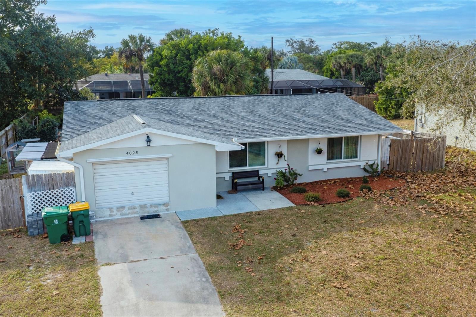 Single Family Residence em PORT CHARLOTTE, FL - Daniel Dourado