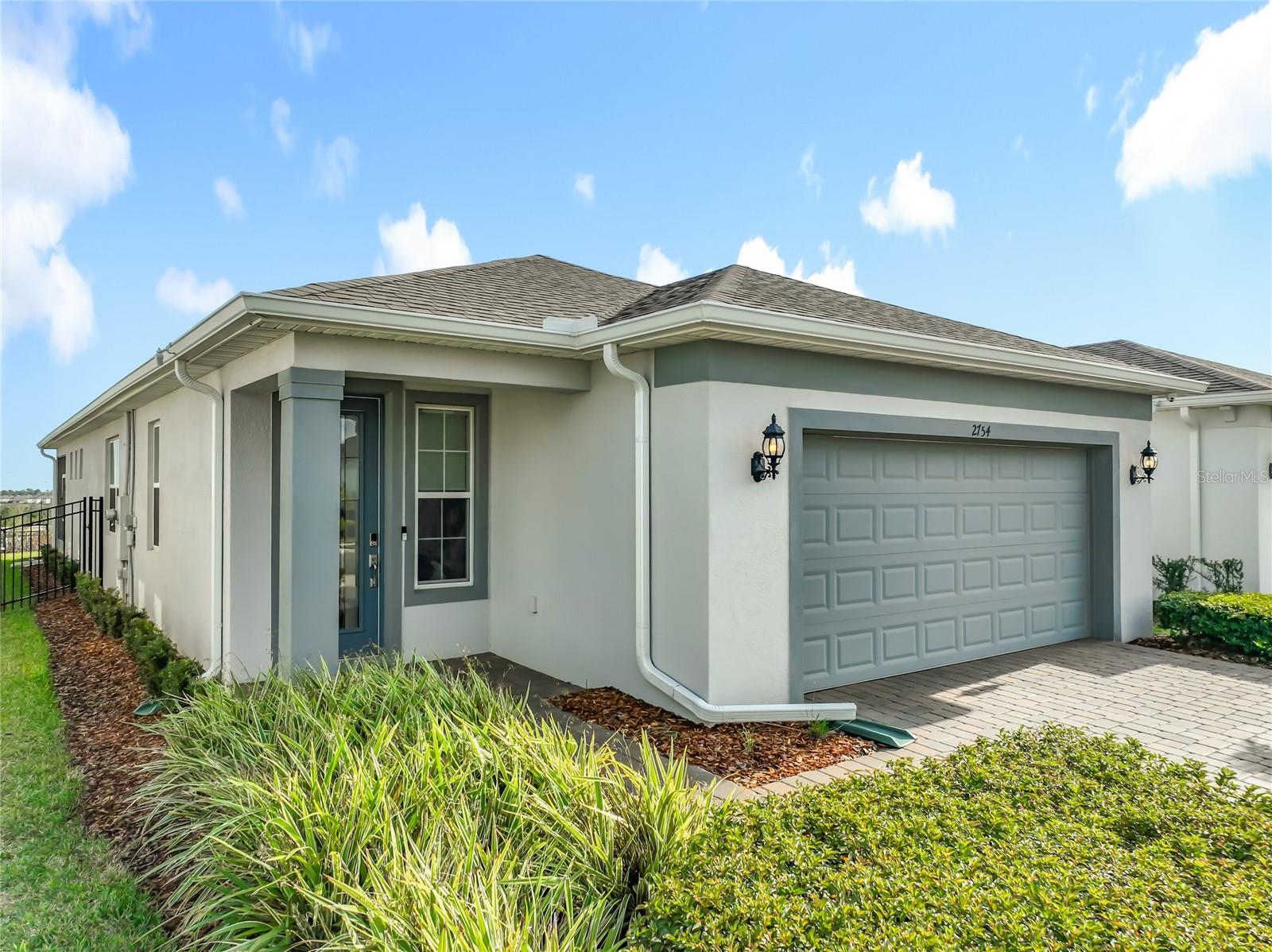 Single Family Residence in MINNEOLA, FL - Daniel Dourado