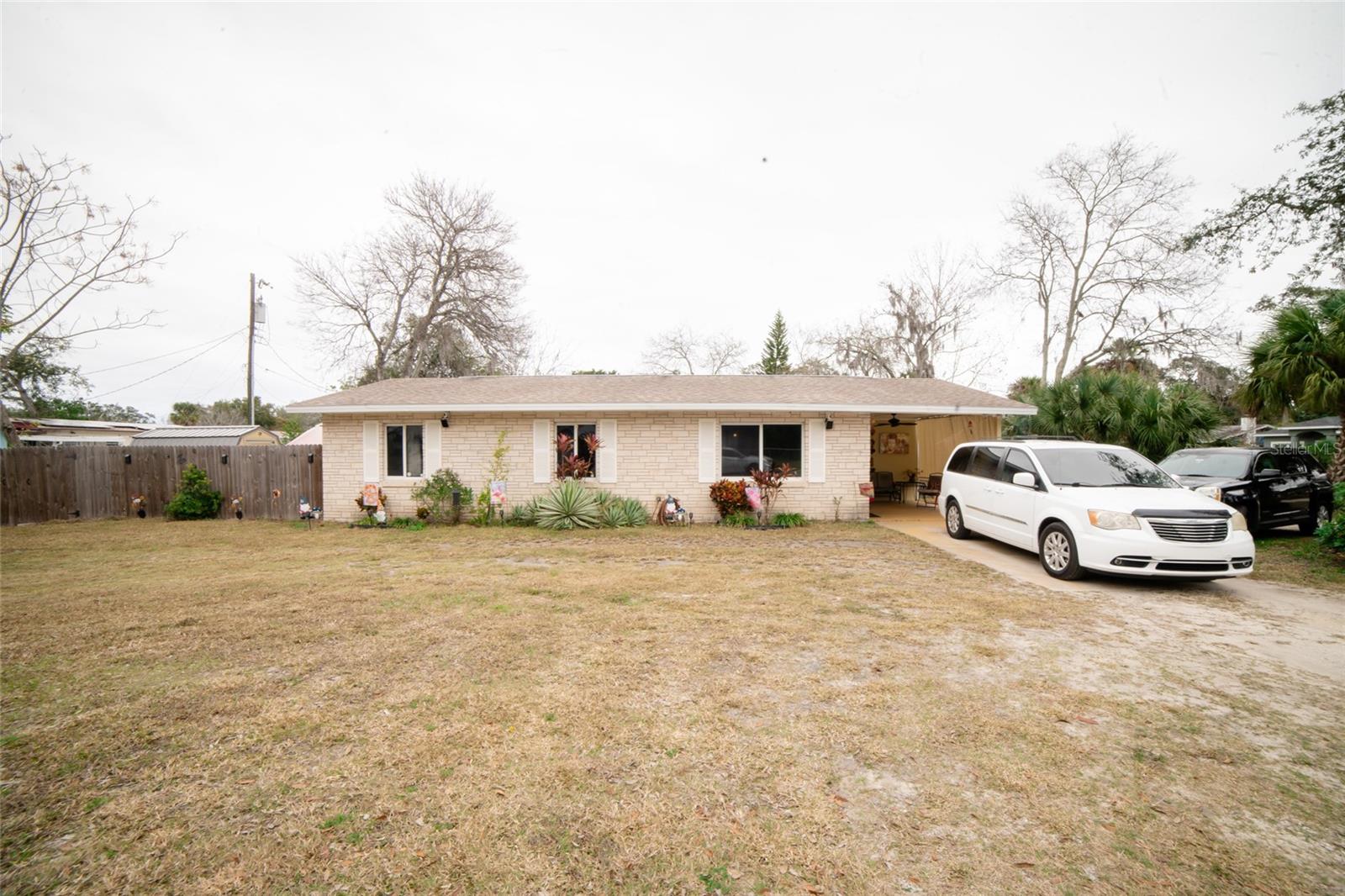 Single Family Residence in DAYTONA BEACH, FL - Daniel Dourado