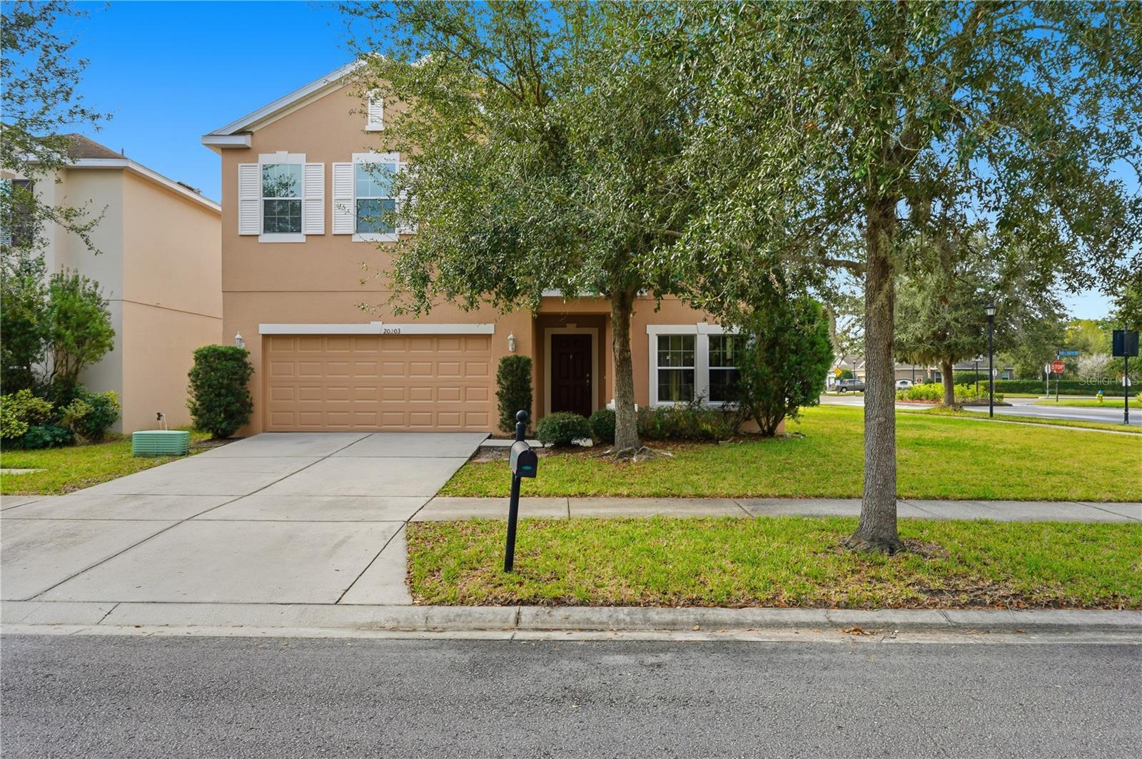 Single Family Residence in TAMPA, FL - Daniel Dourado