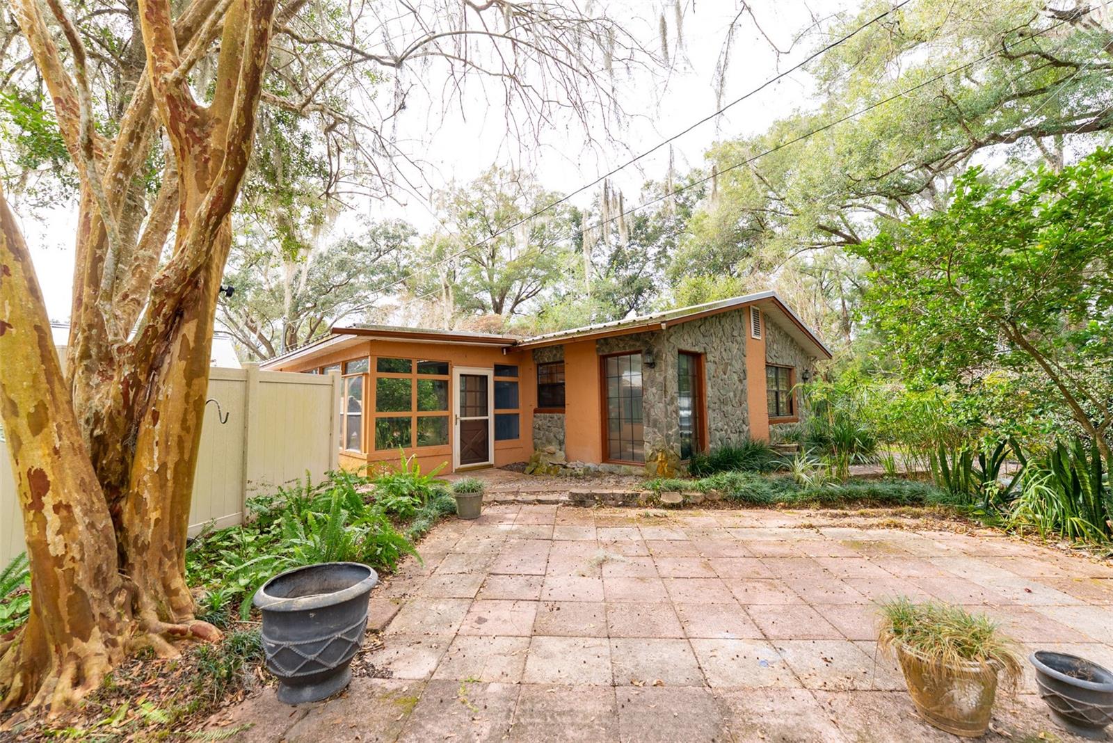 Single Family Residence in OCALA, FL - Daniel Dourado