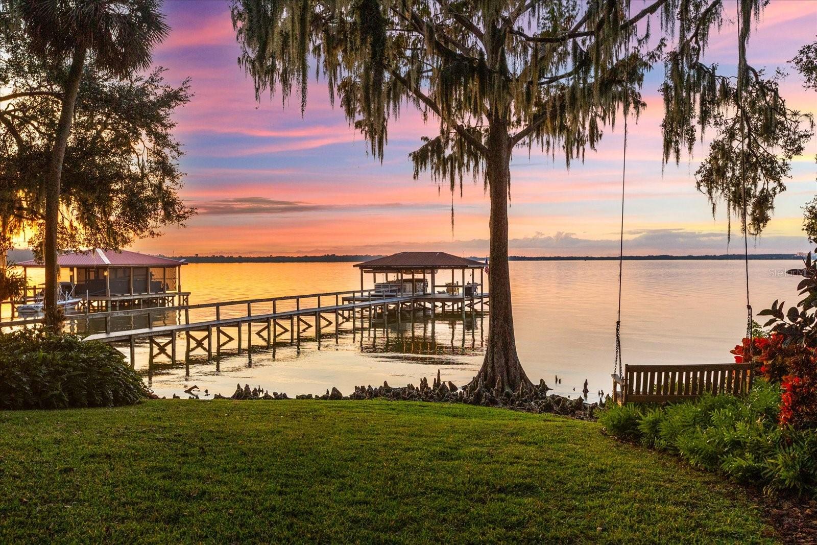 Single Family Residence in TAVARES, FL - Daniel Dourado