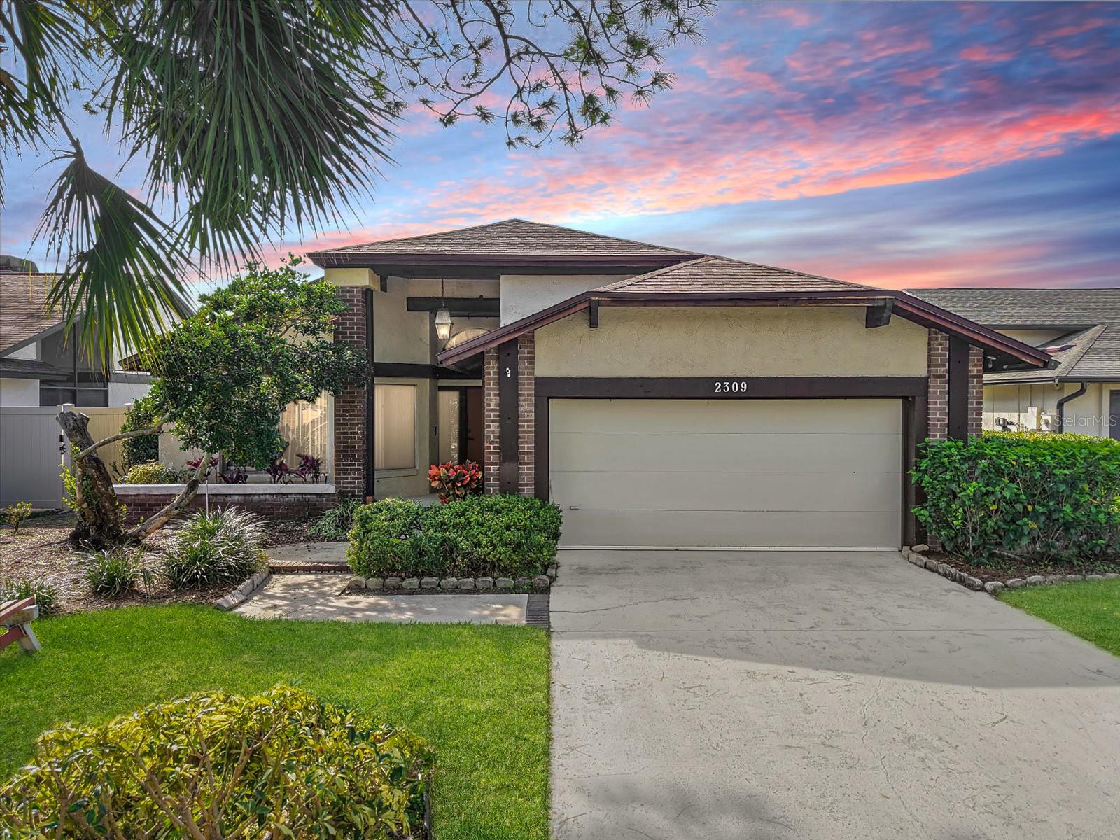 Single Family Residence in PLANT CITY, FL - Daniel Dourado