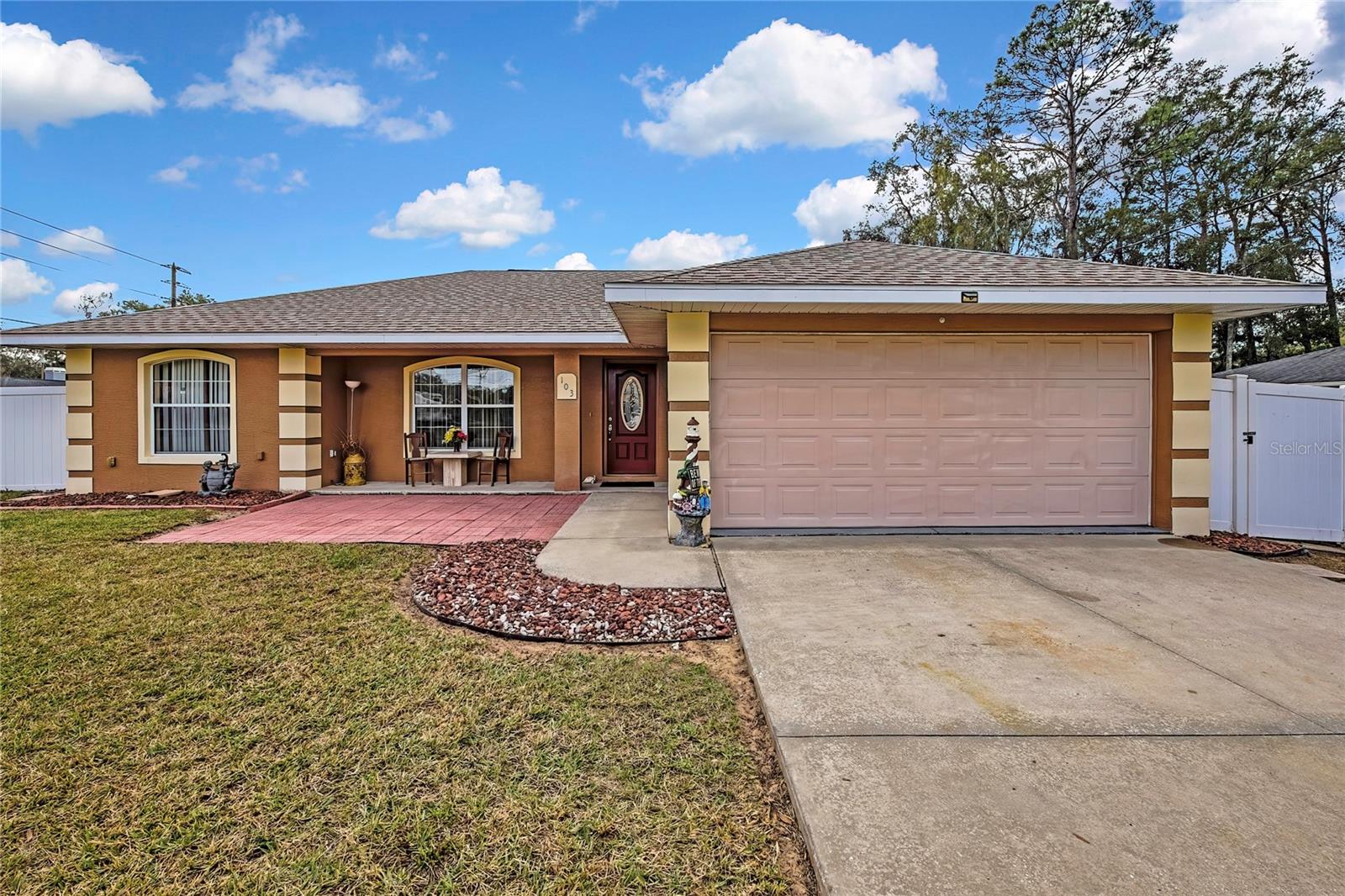Single Family Residence in INVERNESS, FL - Daniel Dourado