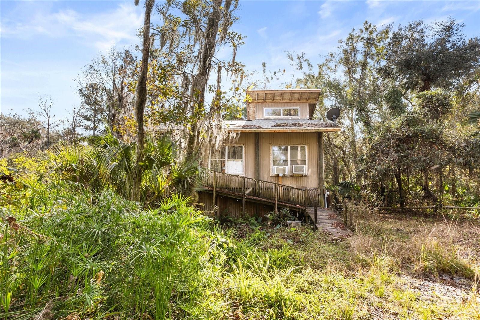 Single Family Residence em GENEVA, FL - Daniel Dourado