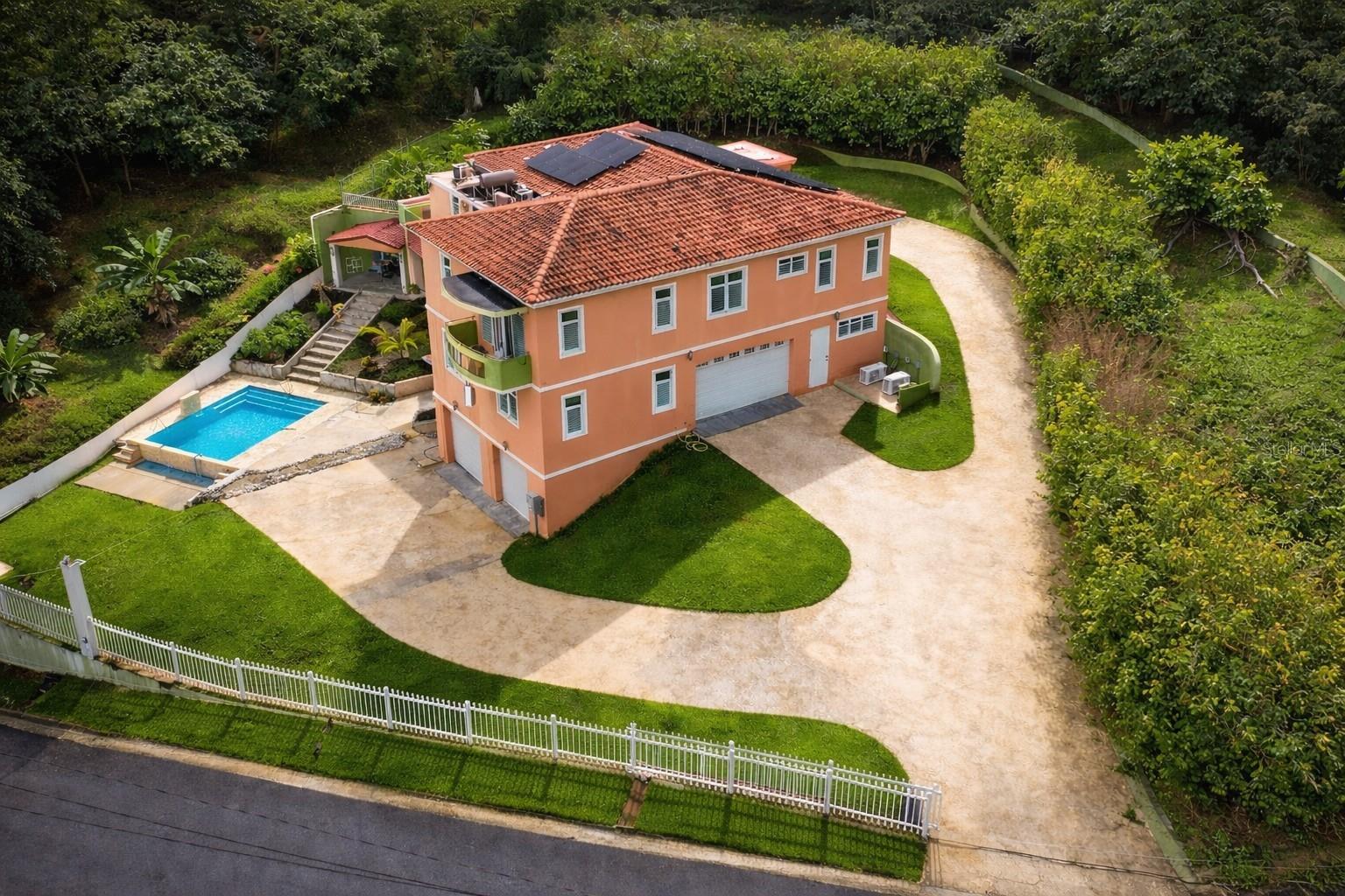 Single Family Residence em CAROLINA, PR - Daniel Dourado