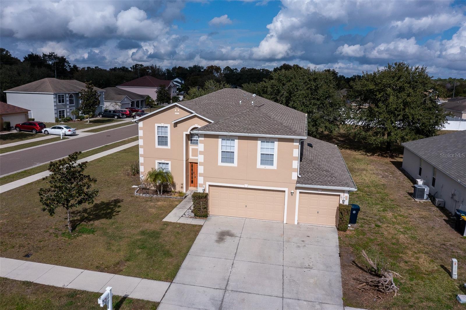 Single Family Residence in AUBURNDALE, FL - Daniel Dourado