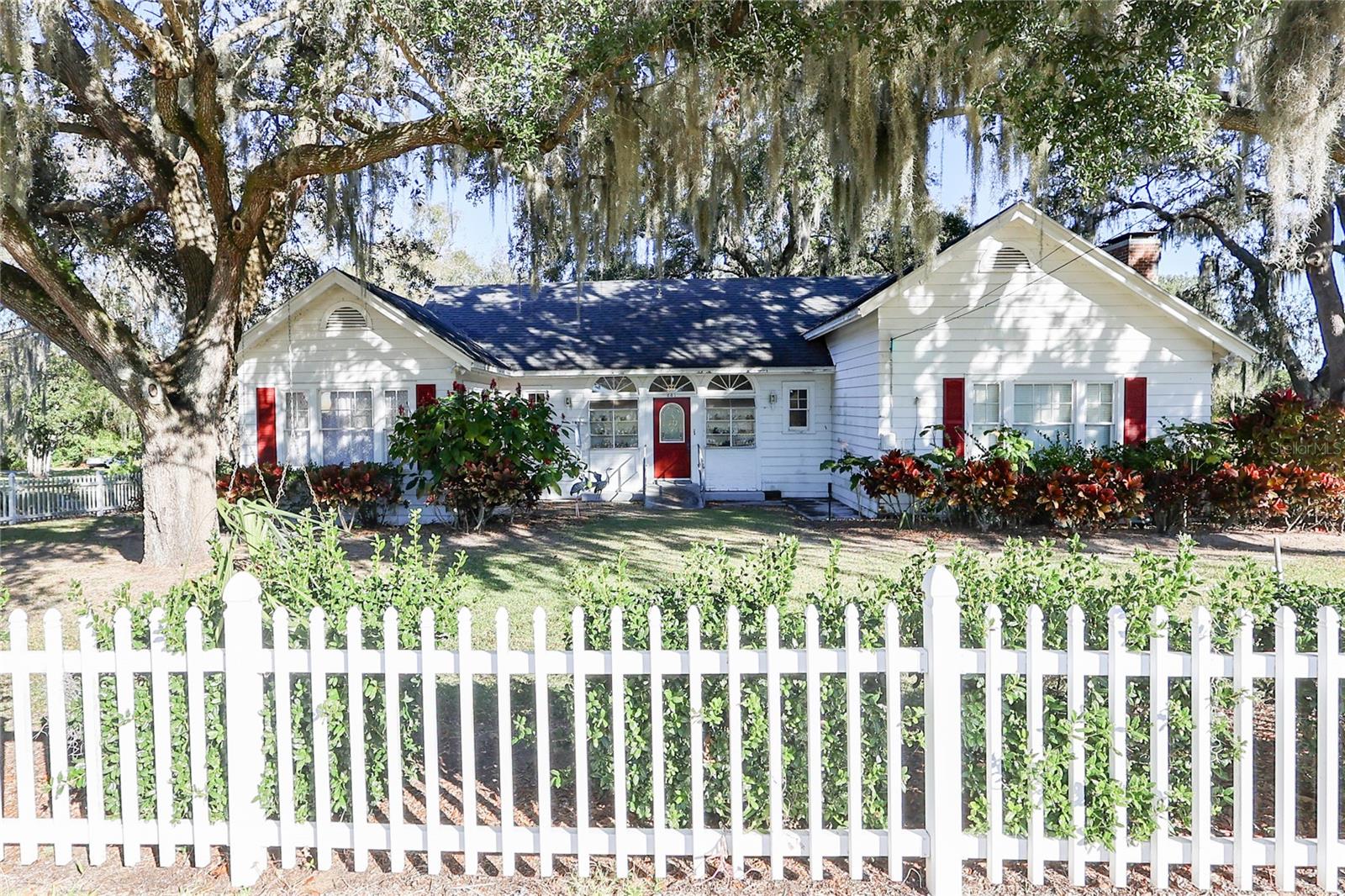 Single Family Residence in HAINES CITY, FL - Daniel Dourado