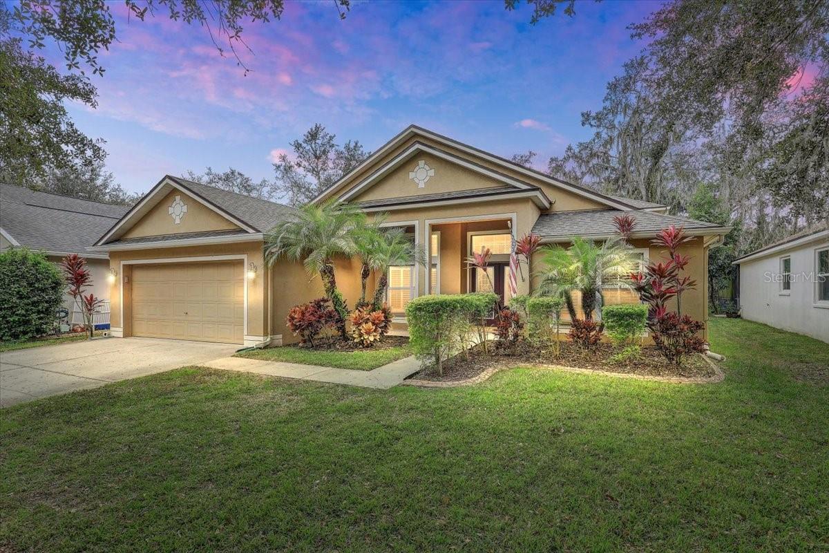 Single Family Residence in LITHIA, FL - Daniel Dourado