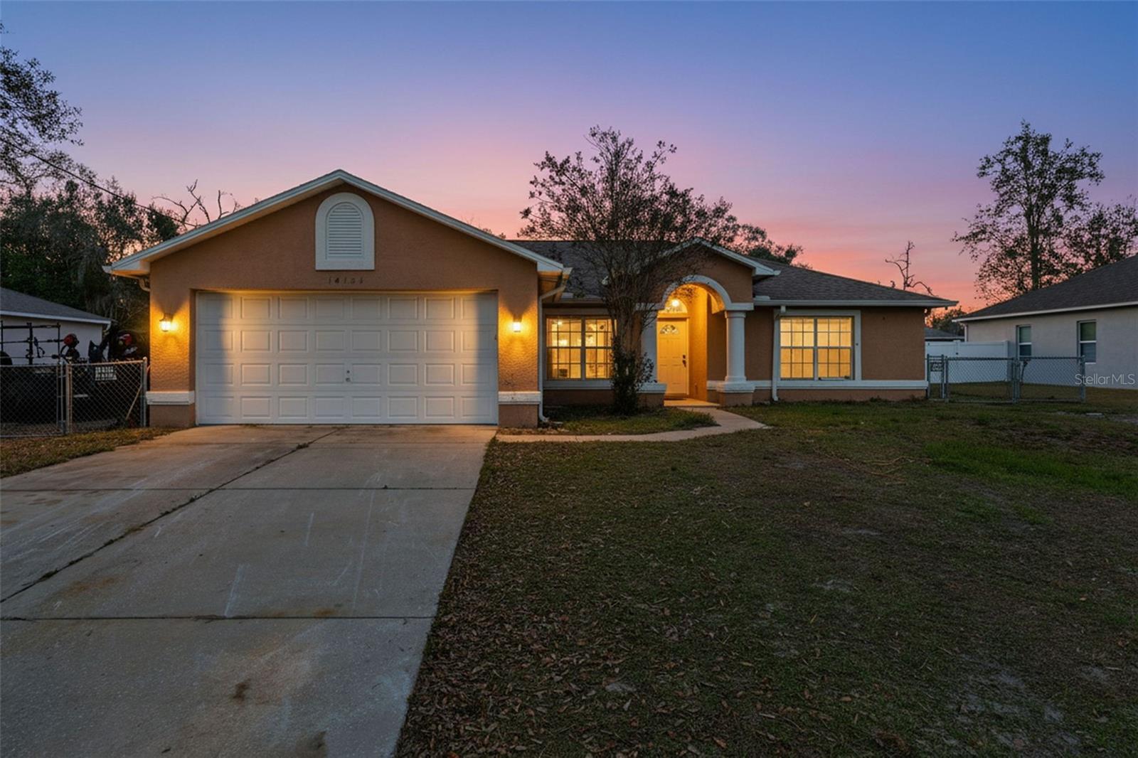 Single Family Residence em SPRING HILL, FL - Daniel Dourado