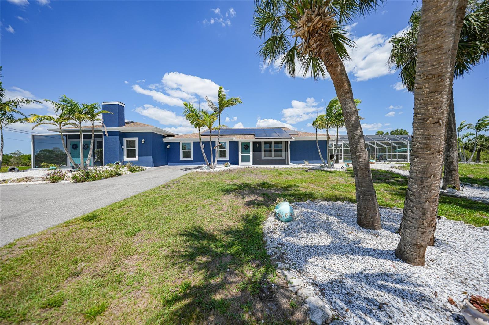 Single Family Residence in PUNTA GORDA, FL - Daniel Dourado