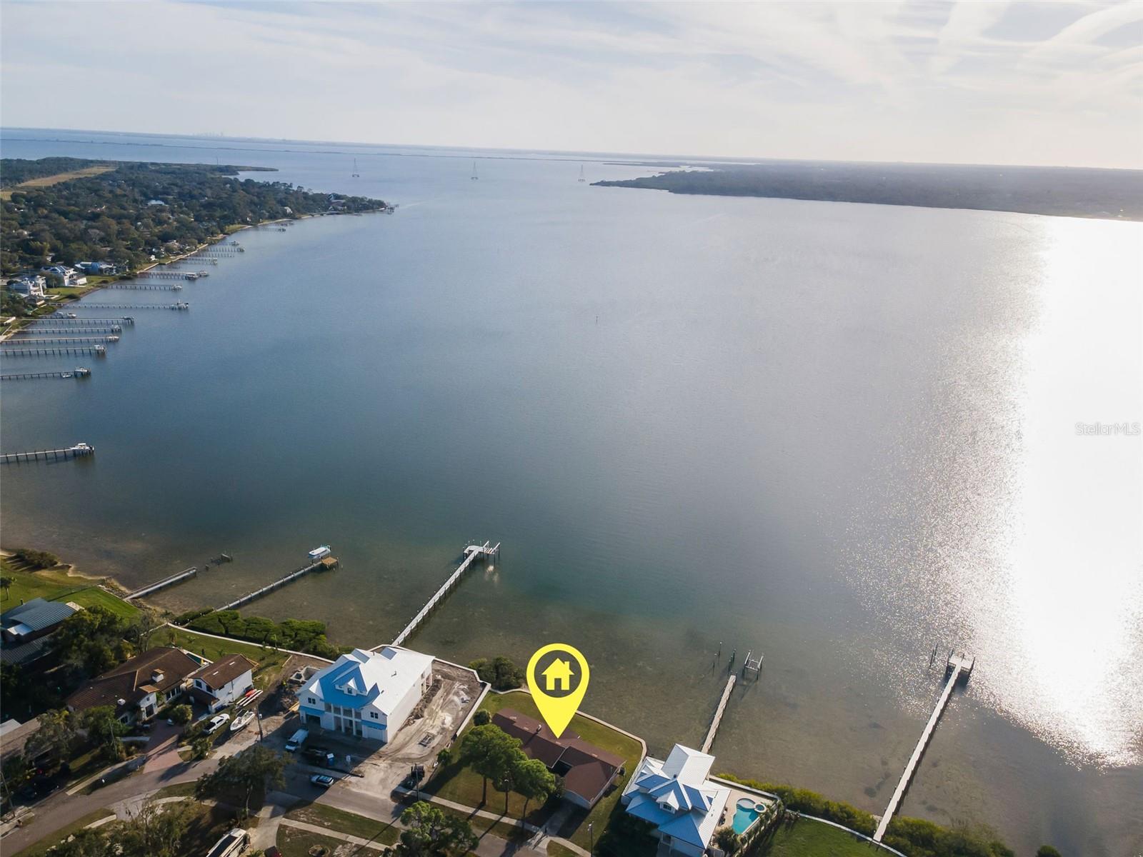 Single Family Residence in OLDSMAR, FL - Daniel Dourado