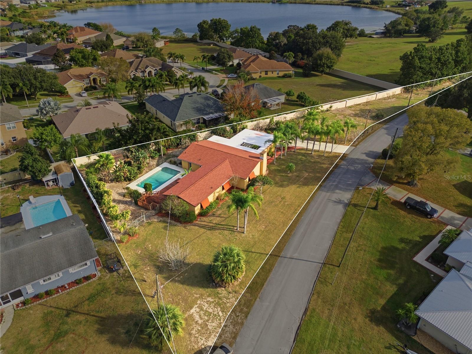 Single Family Residence em WINTER HAVEN, FL - Daniel Dourado