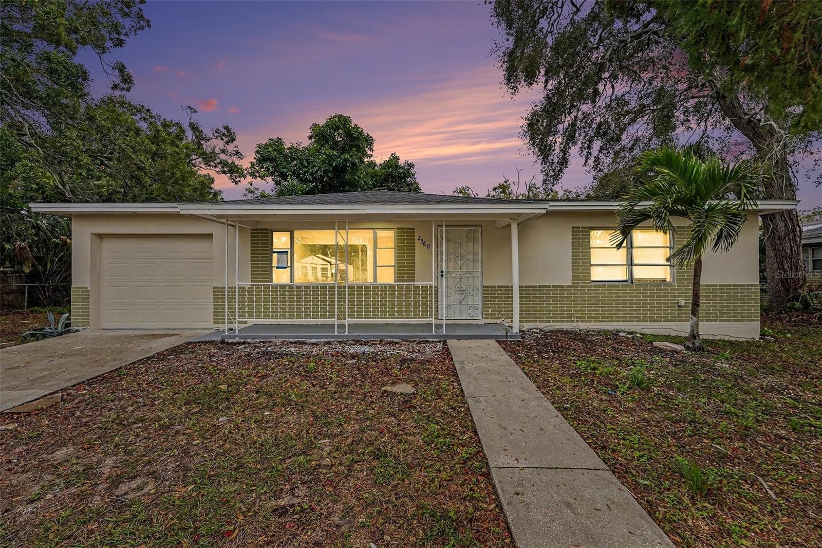 Single Family Residence em ST PETERSBURG, FL - Daniel Dourado