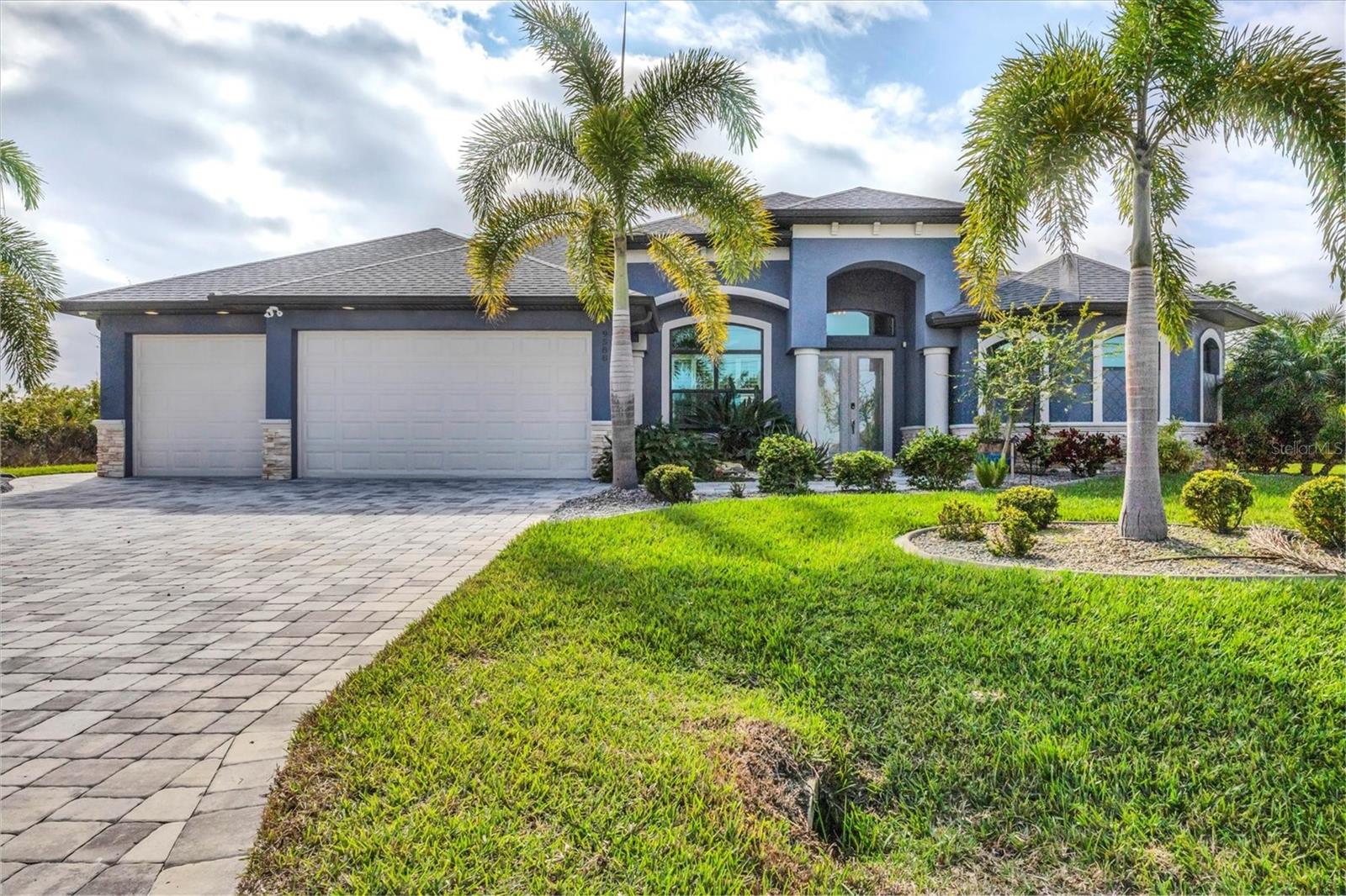 Single Family Residence em PORT CHARLOTTE, FL - Daniel Dourado