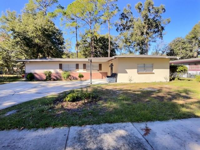 Single Family Residence in GAINESVILLE, FL - Daniel Dourado