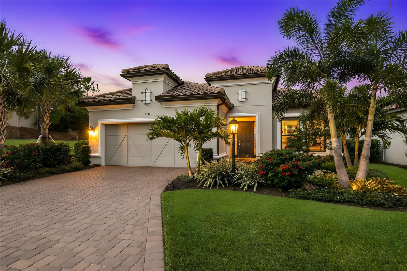 Single Family Residence in LAKEWOOD RANCH, FL - Daniel Dourado