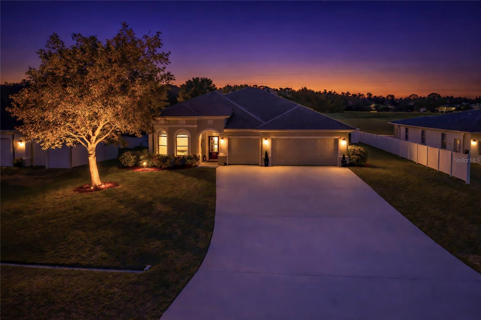 Single Family Residence in PORT ST LUCIE, FL - Daniel Dourado