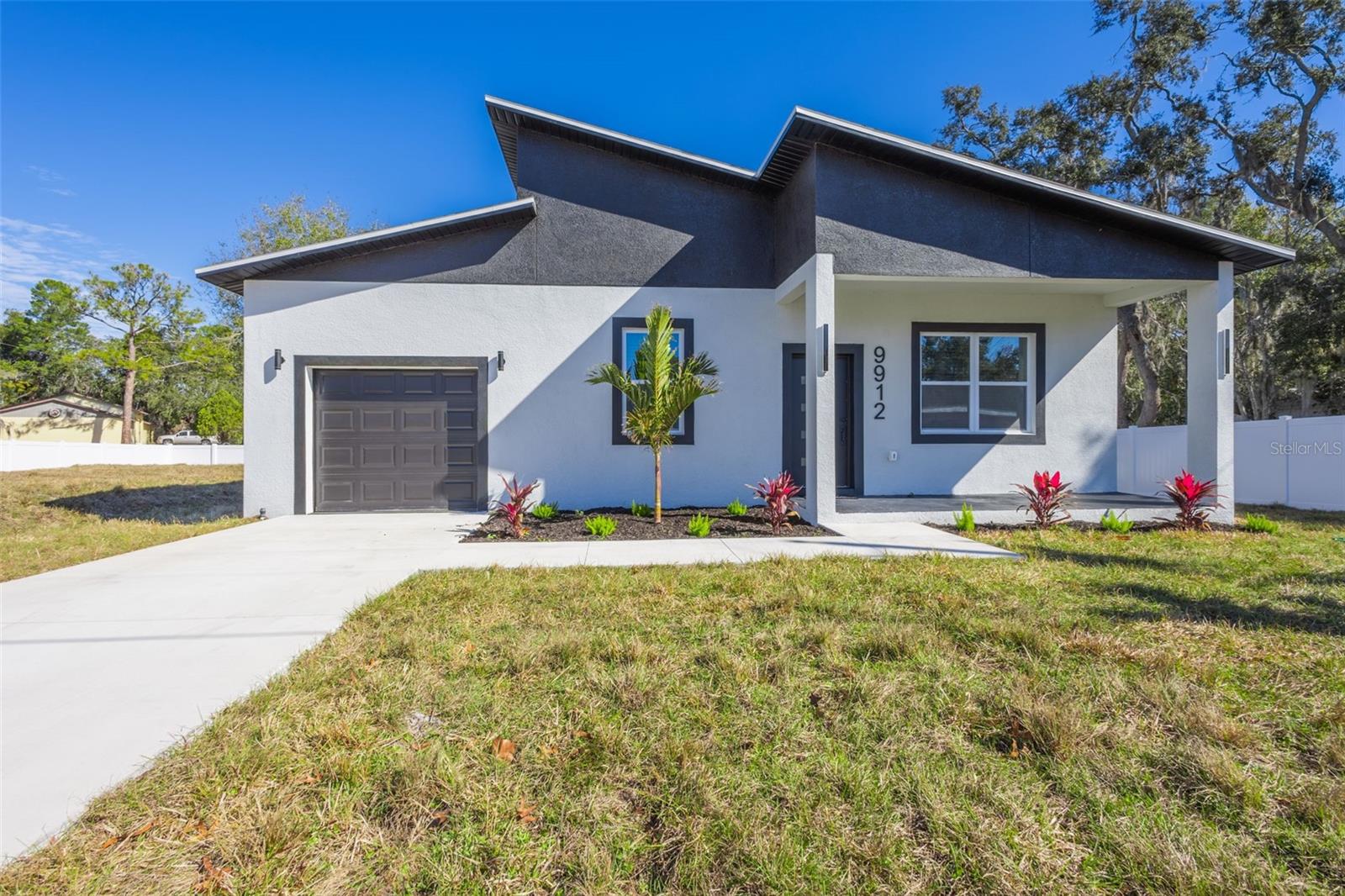 Single Family Residence em NEW PORT RICHEY, FL - Daniel Dourado