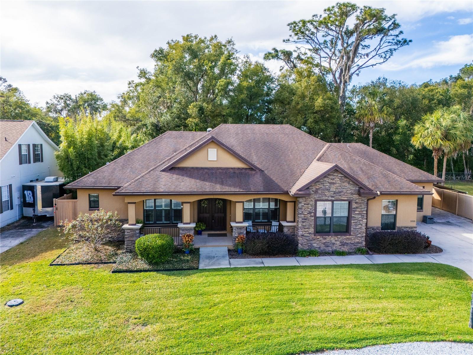 Single Family Residence in ALTAMONTE SPRINGS, FL - Daniel Dourado