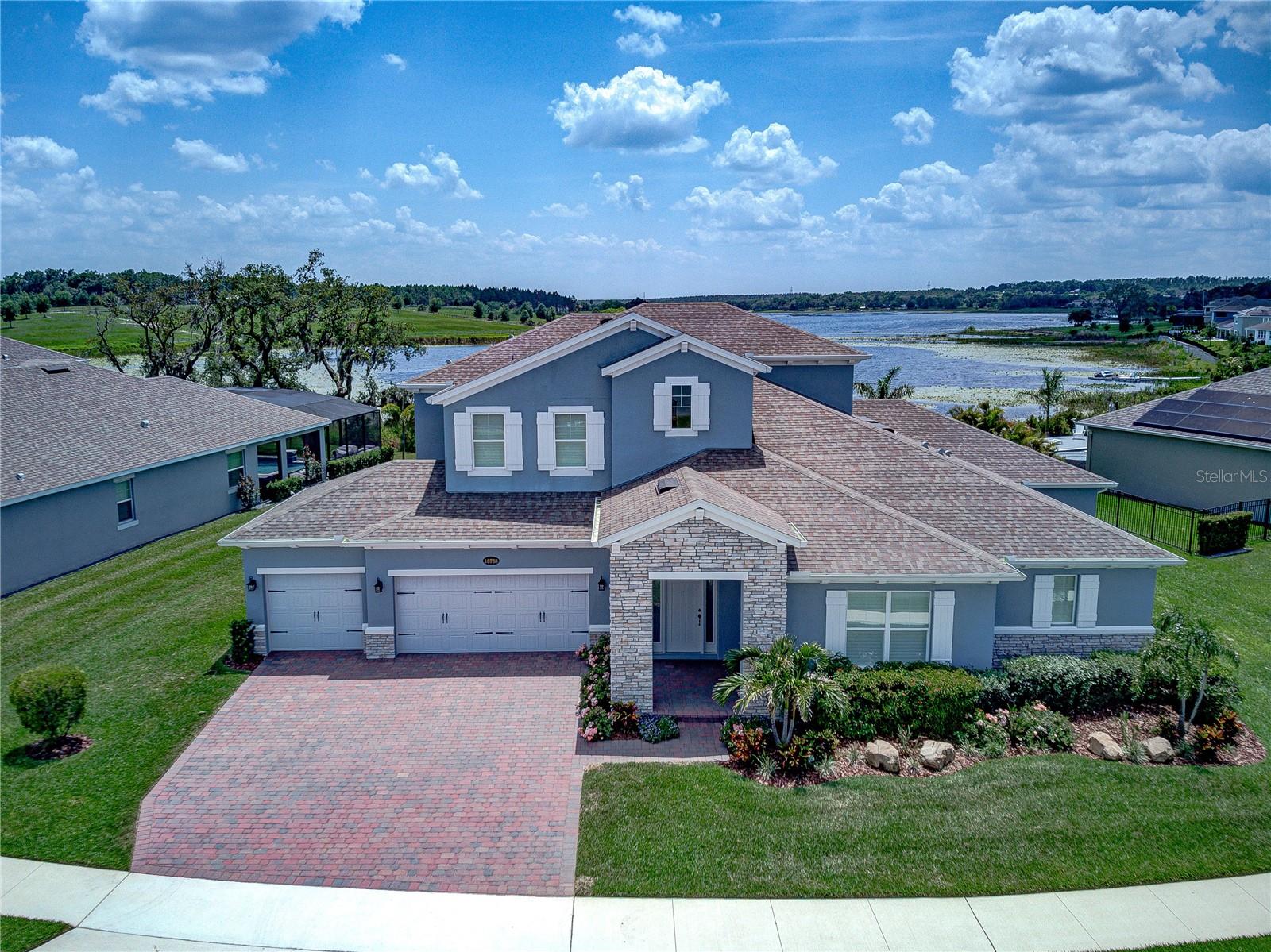 Single Family Residence in WINTER GARDEN, FL - Daniel Dourado
