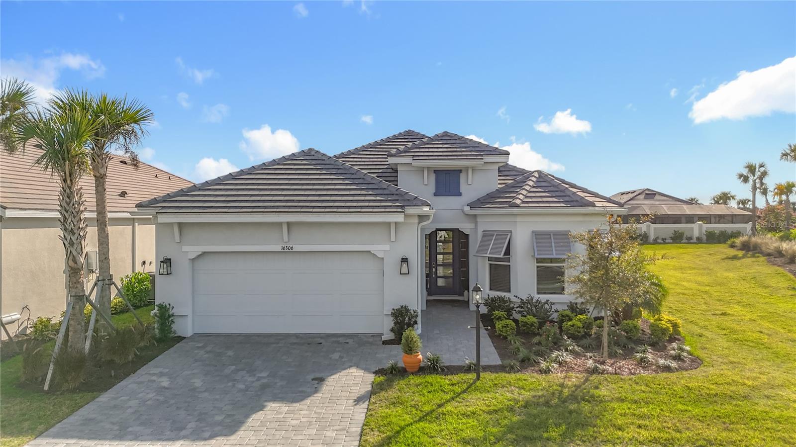 Single Family Residence in LAKEWOOD RANCH, FL - Daniel Dourado