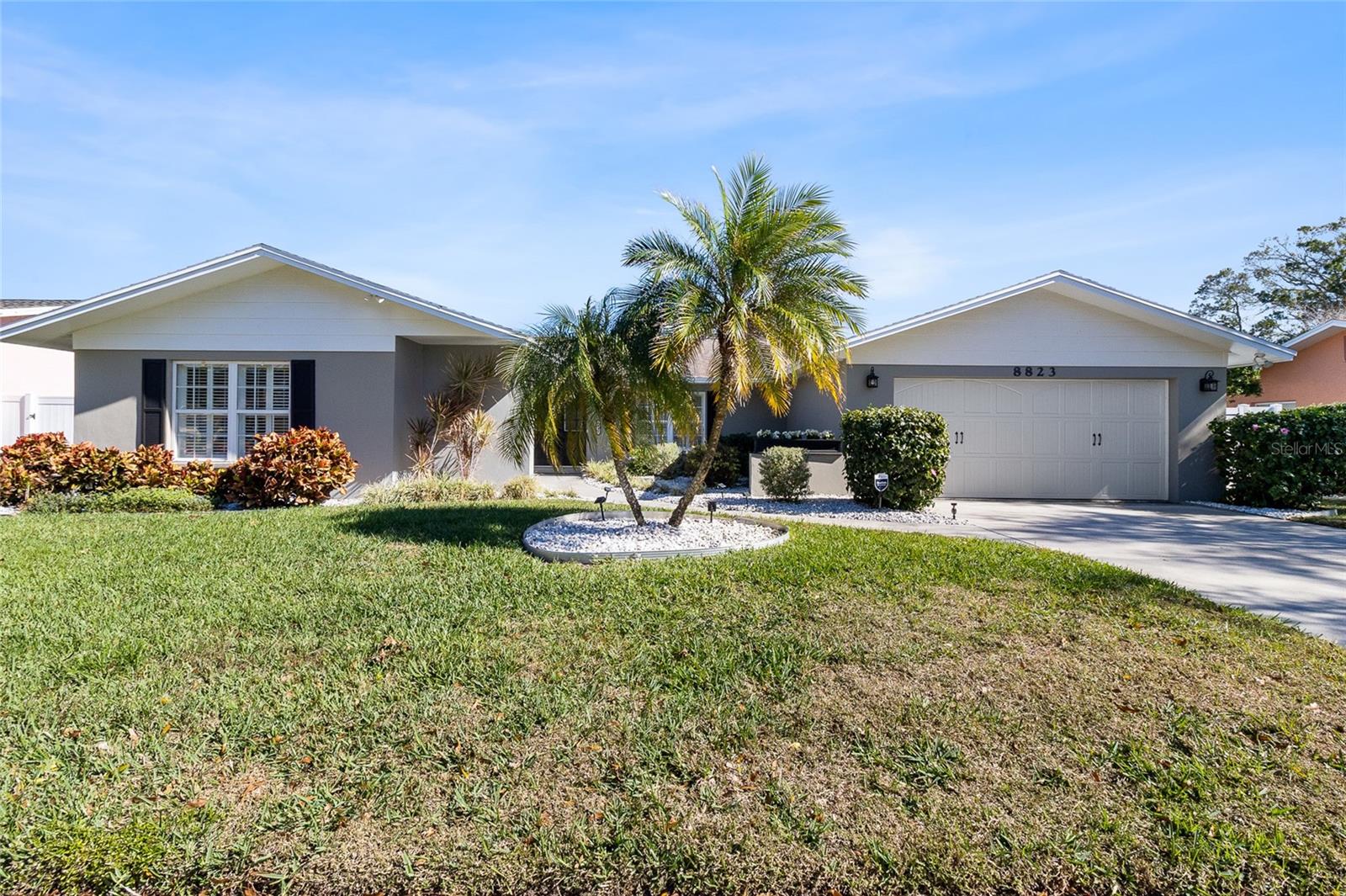 Single Family Residence em SEMINOLE, FL - Daniel Dourado