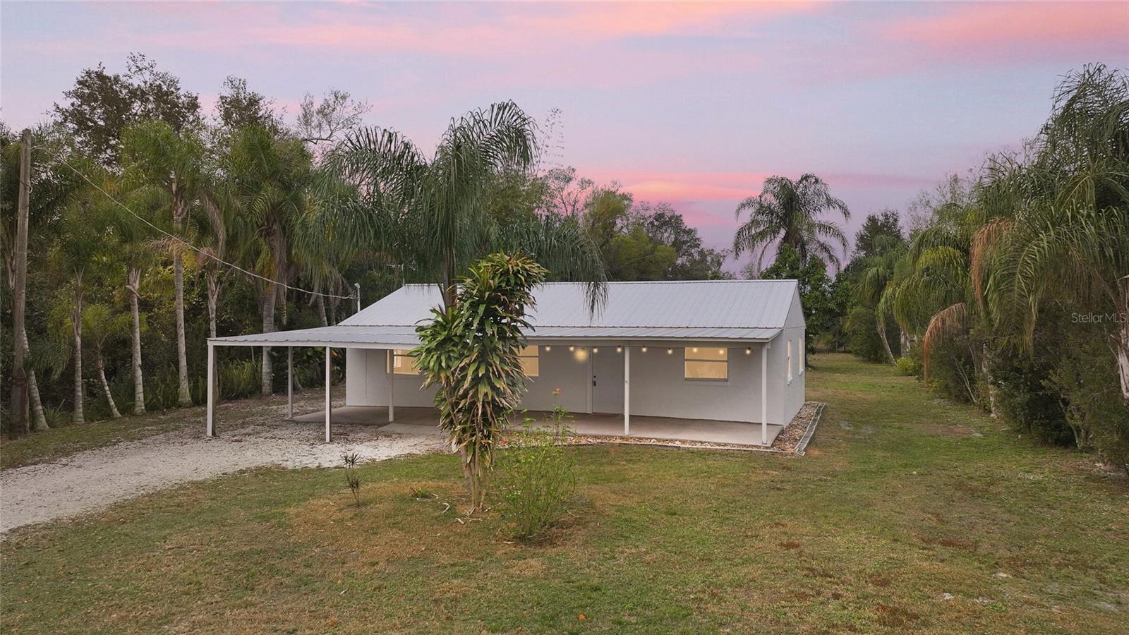 Single Family Residence in ARCADIA, FL - Daniel Dourado