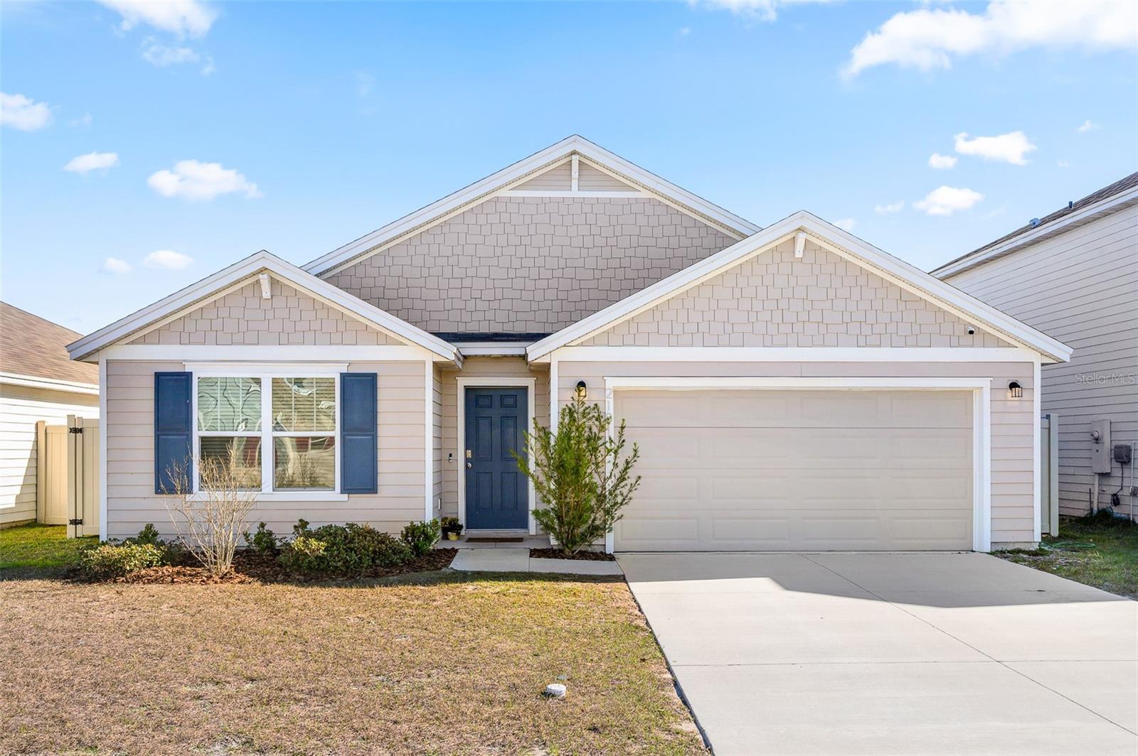 Single Family Residence in NEWBERRY, FL - Daniel Dourado