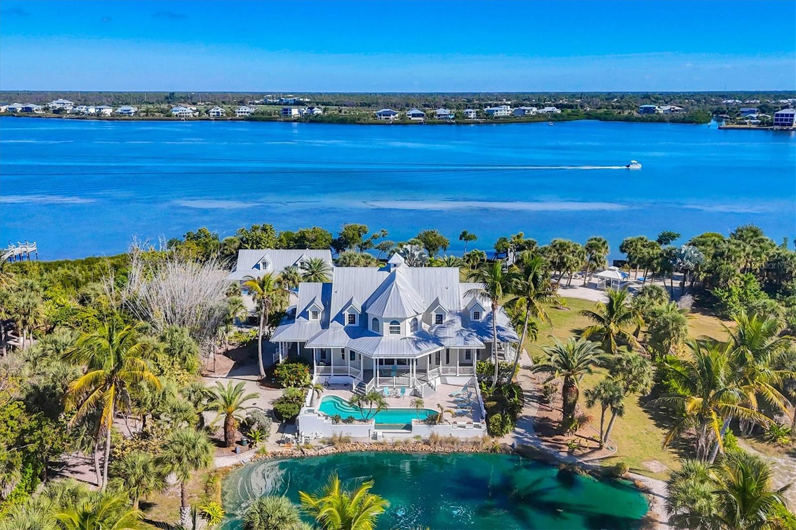 Single Family Residence in PLACIDA, FL - Daniel Dourado