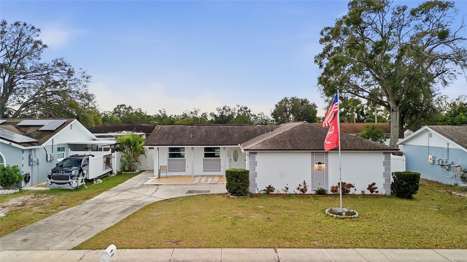 Single Family Residence in TAMPA, FL - Daniel Dourado