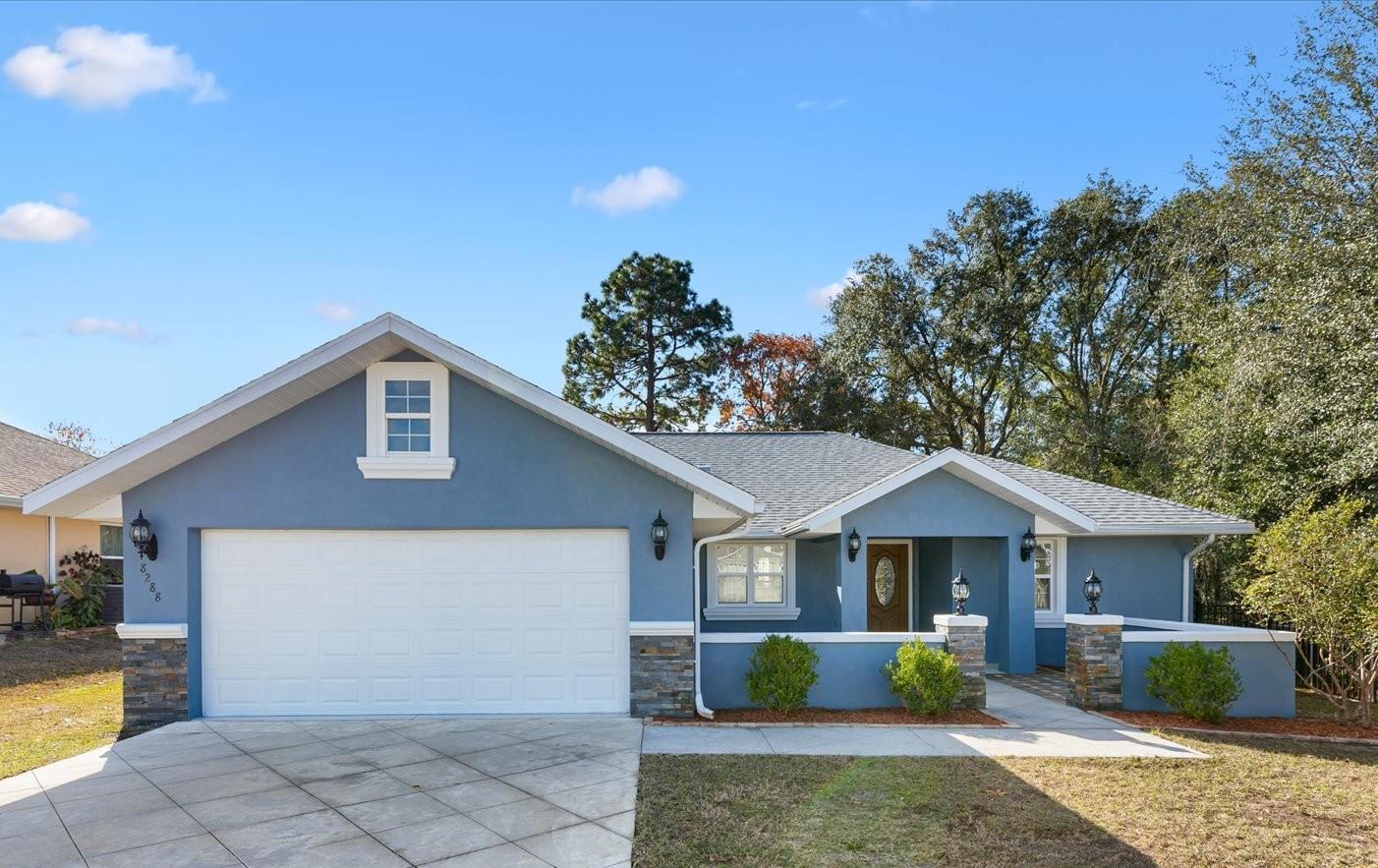 Single Family Residence in SUMMERFIELD, FL - Daniel Dourado