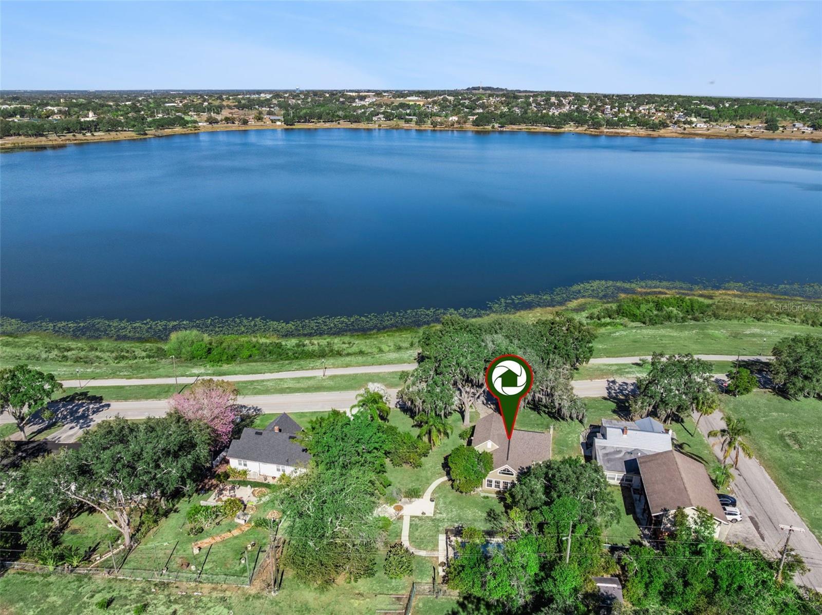 Single Family Residence in LAKE WALES, FL - Daniel Dourado