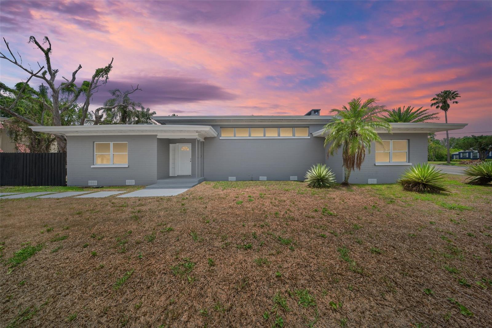 Single Family Residence in LAKELAND, FL - Daniel Dourado