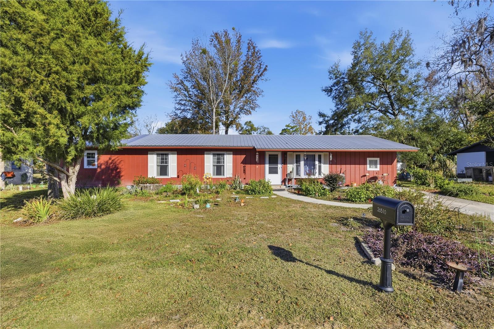 Single Family Residence in NEWBERRY, FL - Daniel Dourado