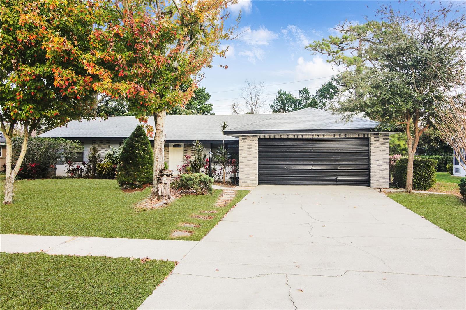 Single Family Residence em PORT ORANGE, FL - Daniel Dourado