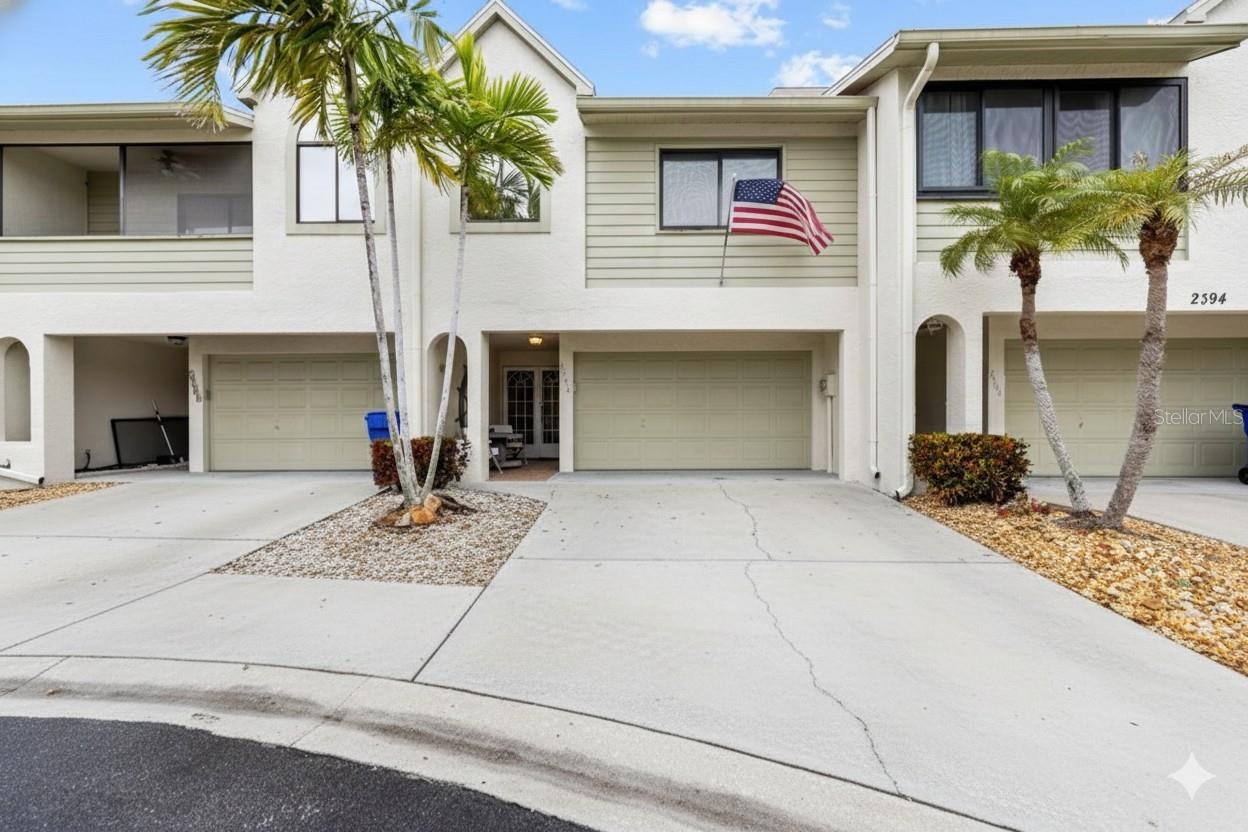 Townhouse in DUNEDIN, FL - Daniel Dourado