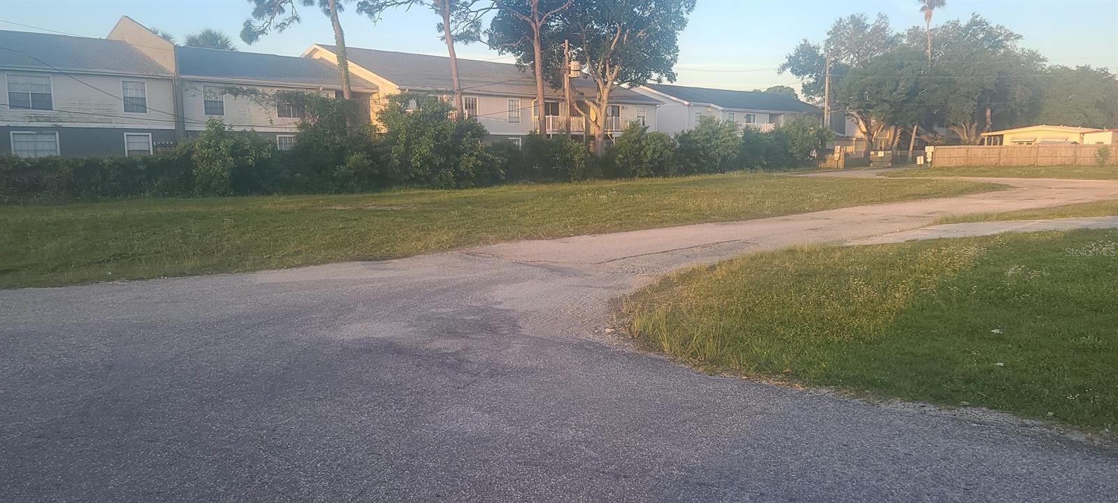 Warehouse em LARGO, FL - Daniel Dourado