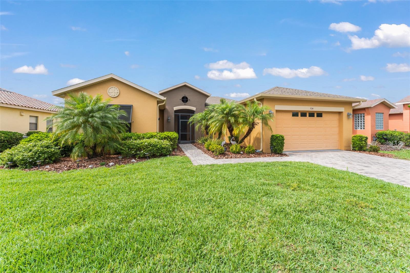 Single Family Residence in POINCIANA, FL - Daniel Dourado