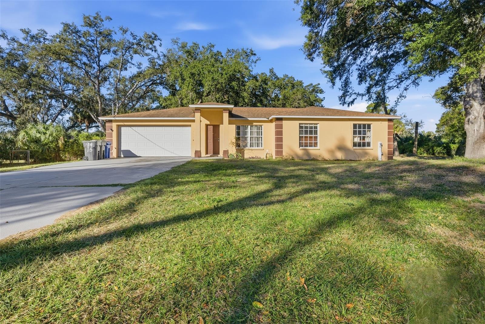 Single Family Residence em GIBSONTON, FL - Daniel Dourado
