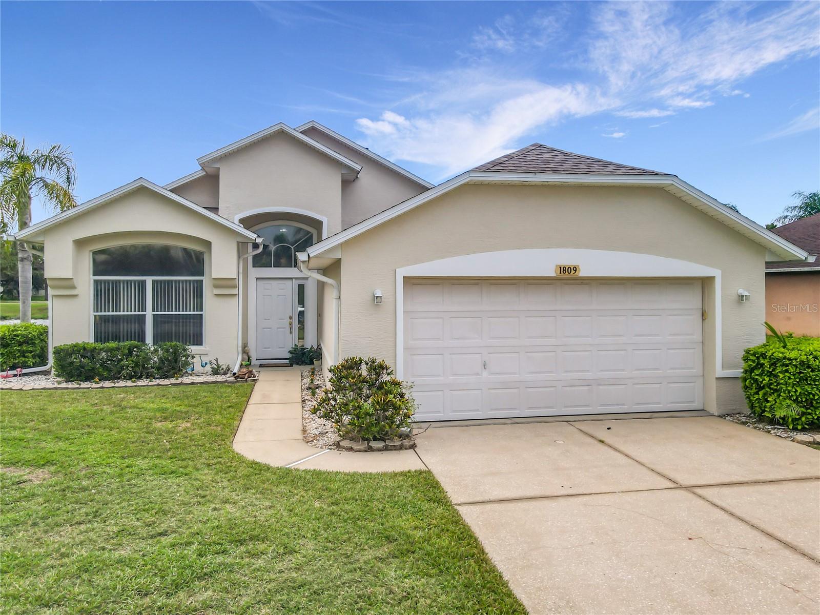 Single Family Residence em PORT ORANGE, FL - Daniel Dourado