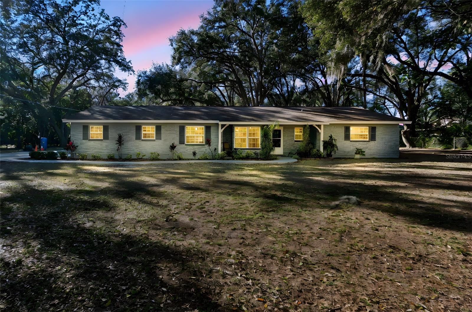 Single Family Residence in TAMPA, FL - Daniel Dourado