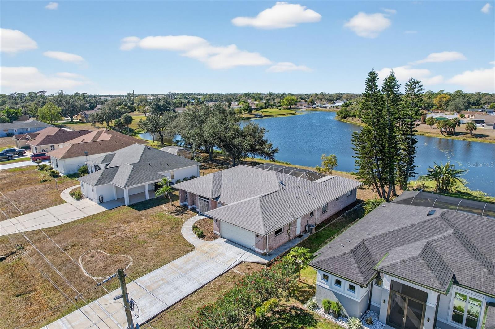 Single Family Residence in NORTH PORT, FL - Daniel Dourado