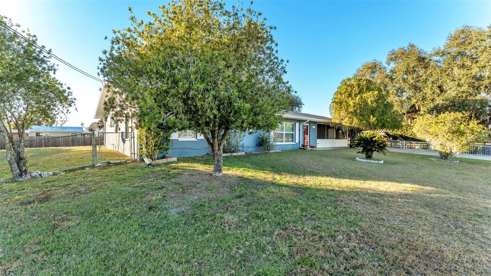 Single Family Residence in LAKELAND, FL - Daniel Dourado