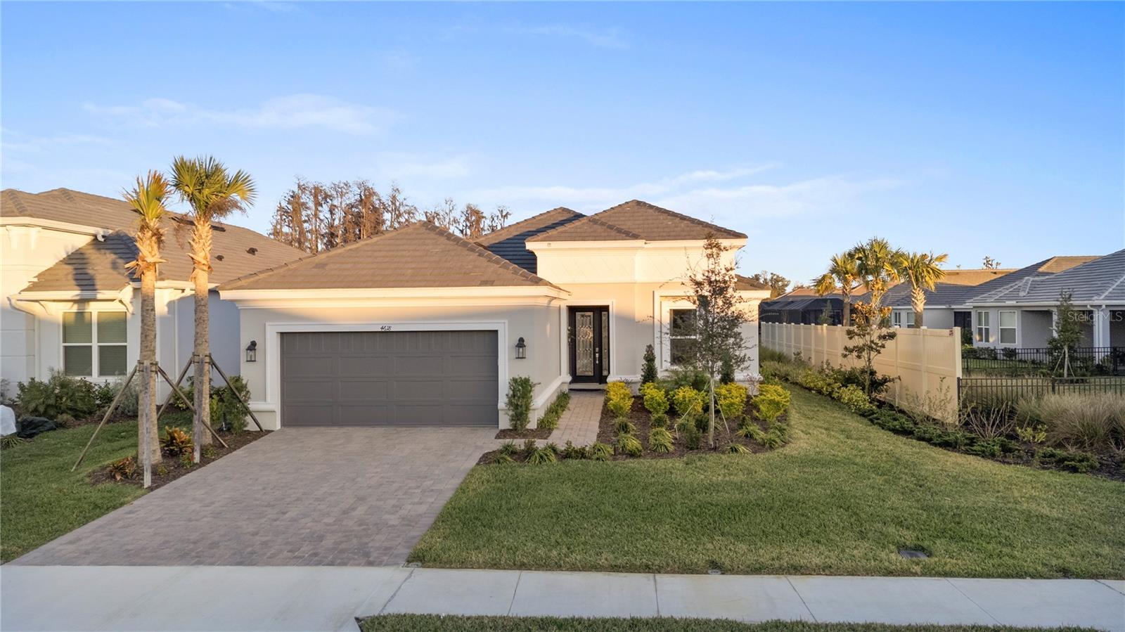 Single Family Residence in WESLEY CHAPEL, FL - Daniel Dourado