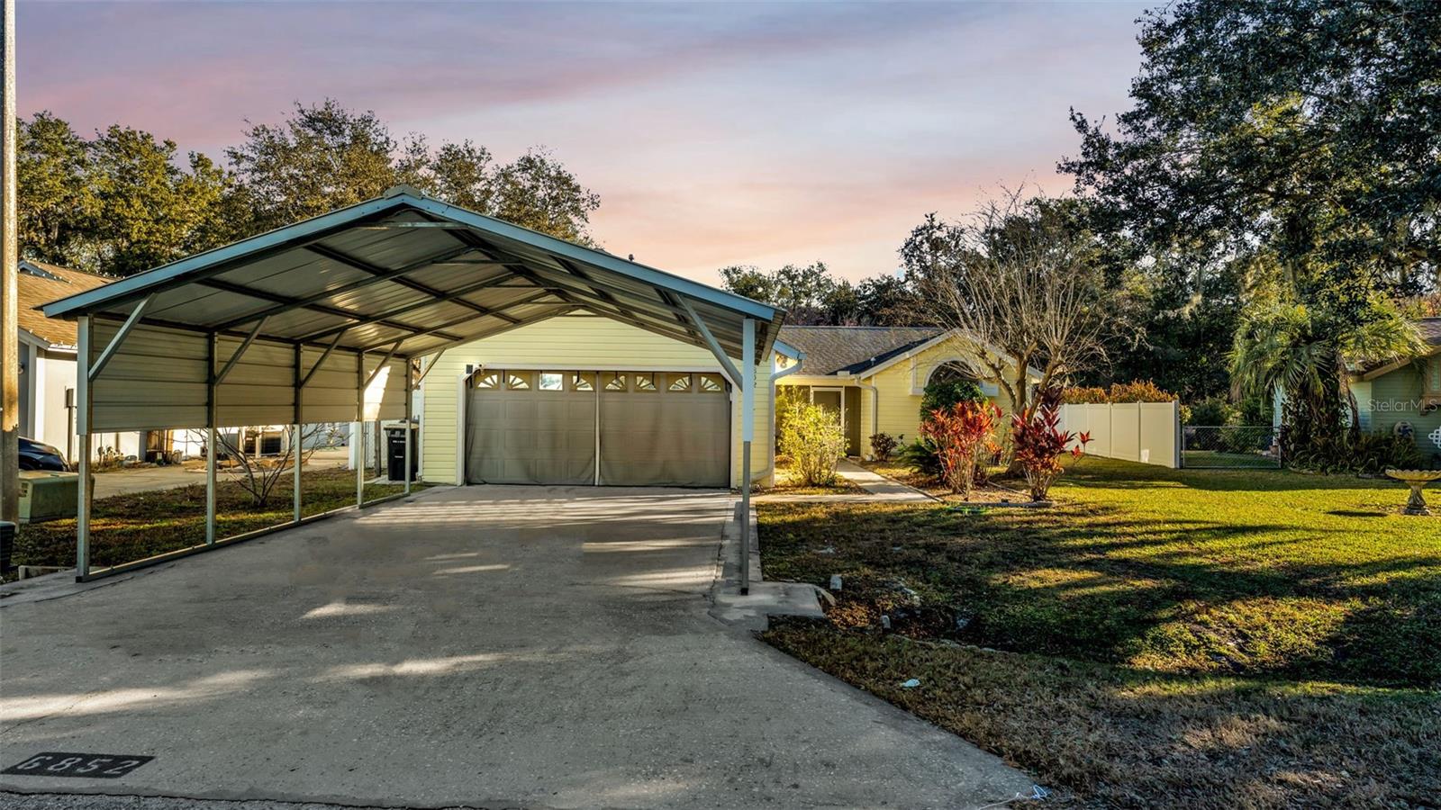 Single Family Residence in LAKELAND, FL - Daniel Dourado